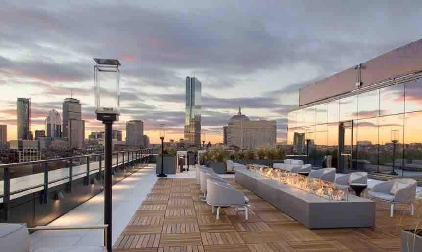 Apartment Luxe 2br Near Common With Pool
